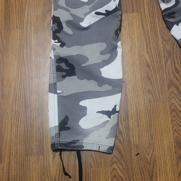 U.S. Army Hot Weather Woodland Camo BDU Combat Trousers Men’s W27 Military Style - Picture 9 of 10